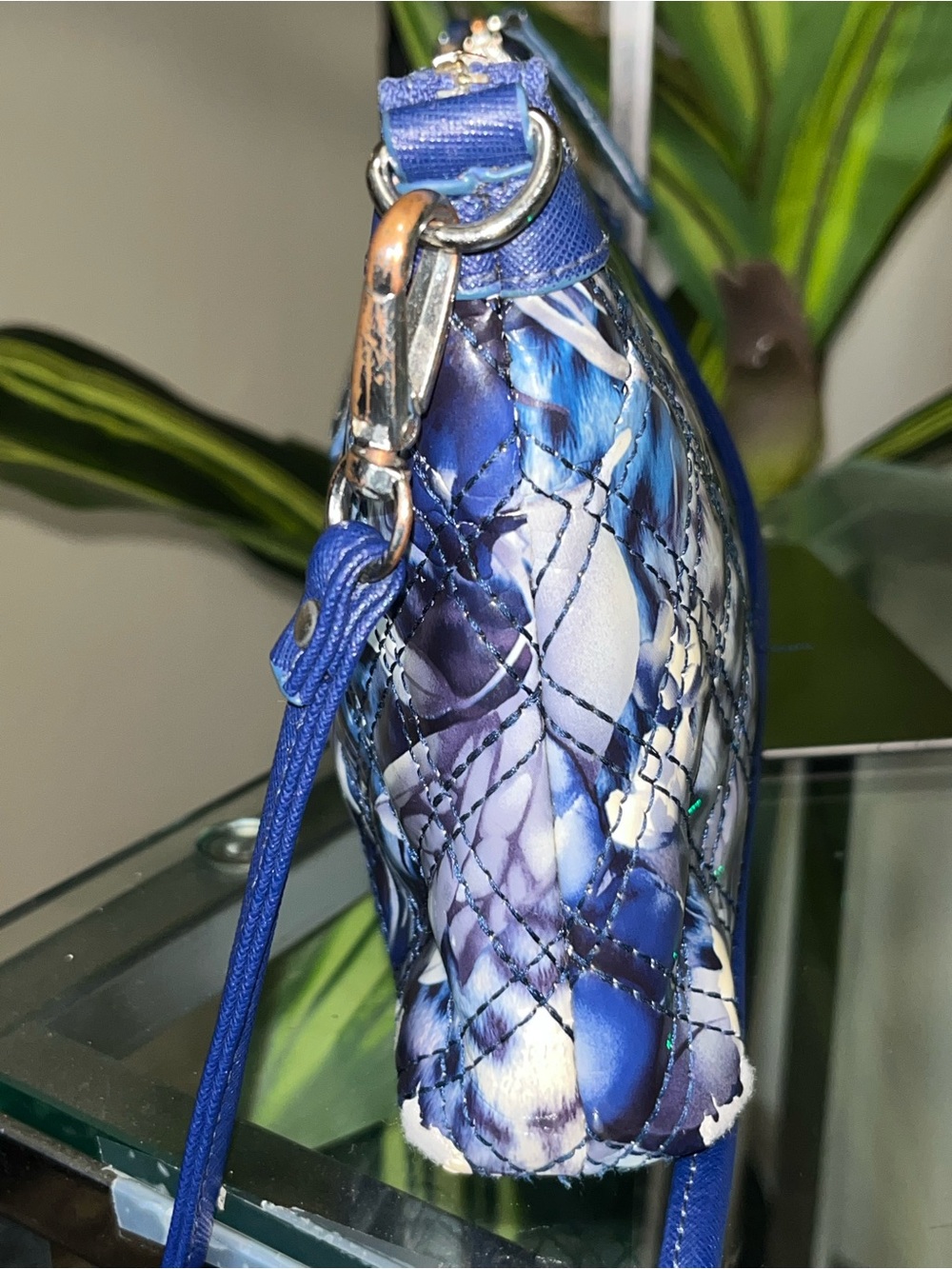 Sharif Floral Crossbody with Blue & Red Botanical Lining - Picture 5 of 7